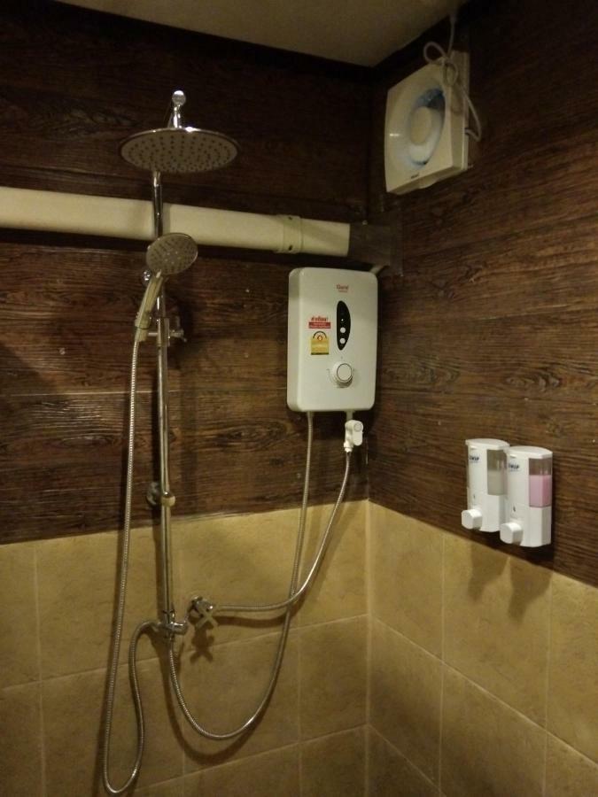 Ruan Ben Ja Don Mueang,Bangkok Hostel Exteriér fotografie