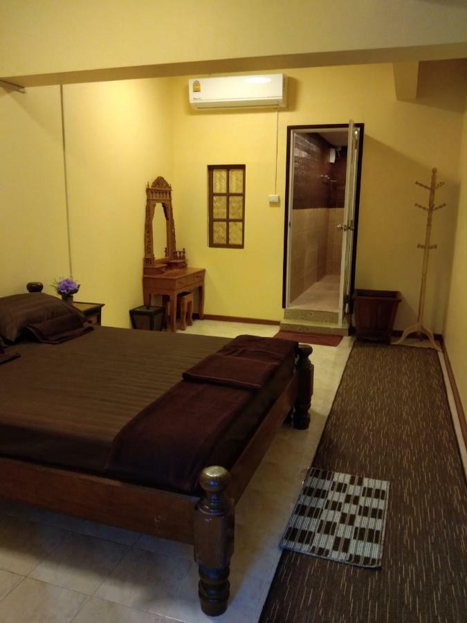 Ruan Ben Ja Don Mueang,Bangkok Hostel Exteriér fotografie